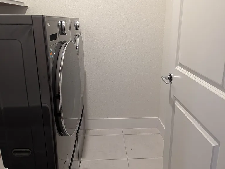 1404 Brookdale Ct — Photo 15