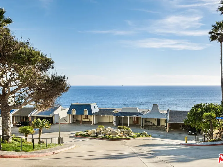 11874 Beach Club Way — Photo 43