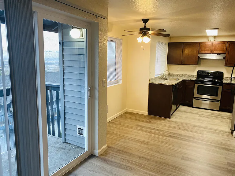 Rivers Landing Apartments — Photo 36