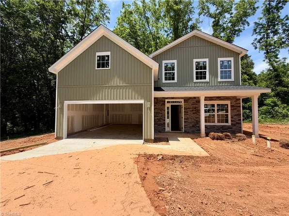 224 Longwood Dr, Winston Salem, NC 27104