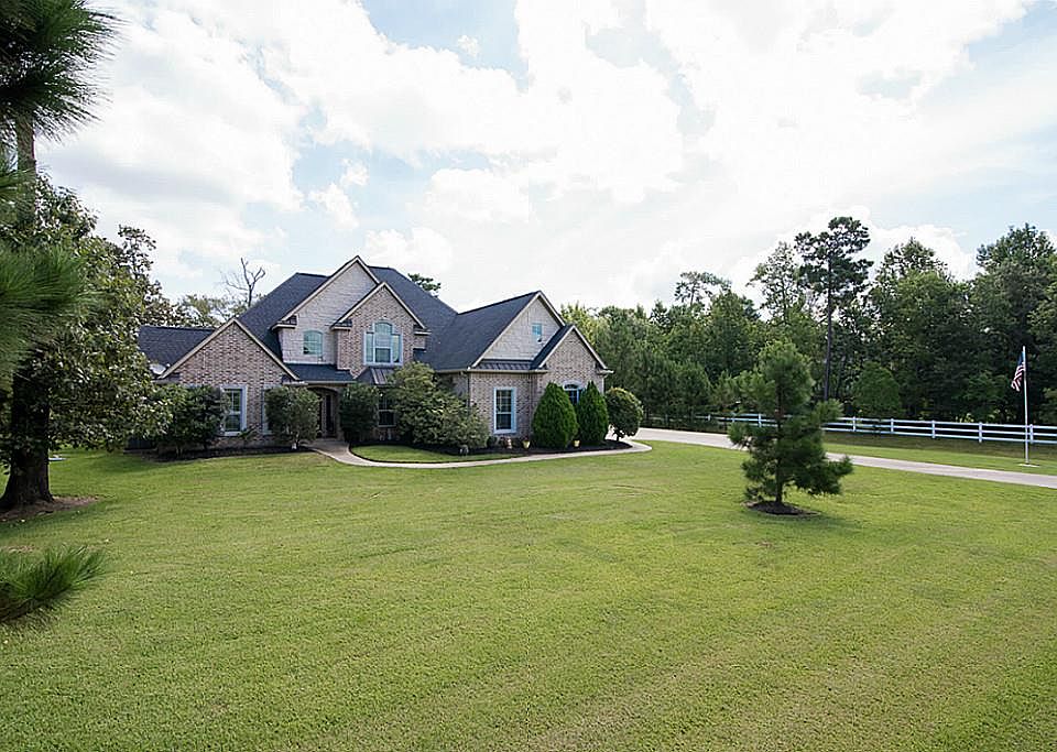 1st image of 32719 Tall Oaks Way