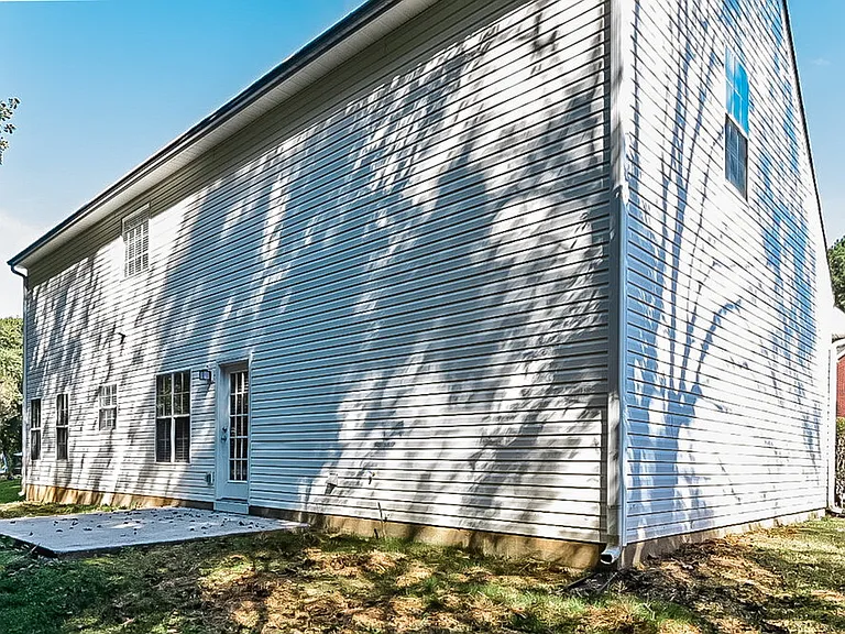 1603 Blossom Dr — Photo 17
