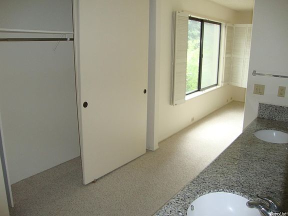 5th image of 1293 Vanderbilt Way