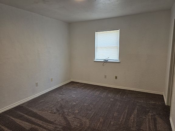 5th image of 637 Sinclair Dr