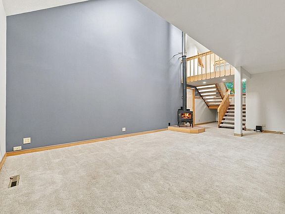 4th image of 3549 Orchard Ave N