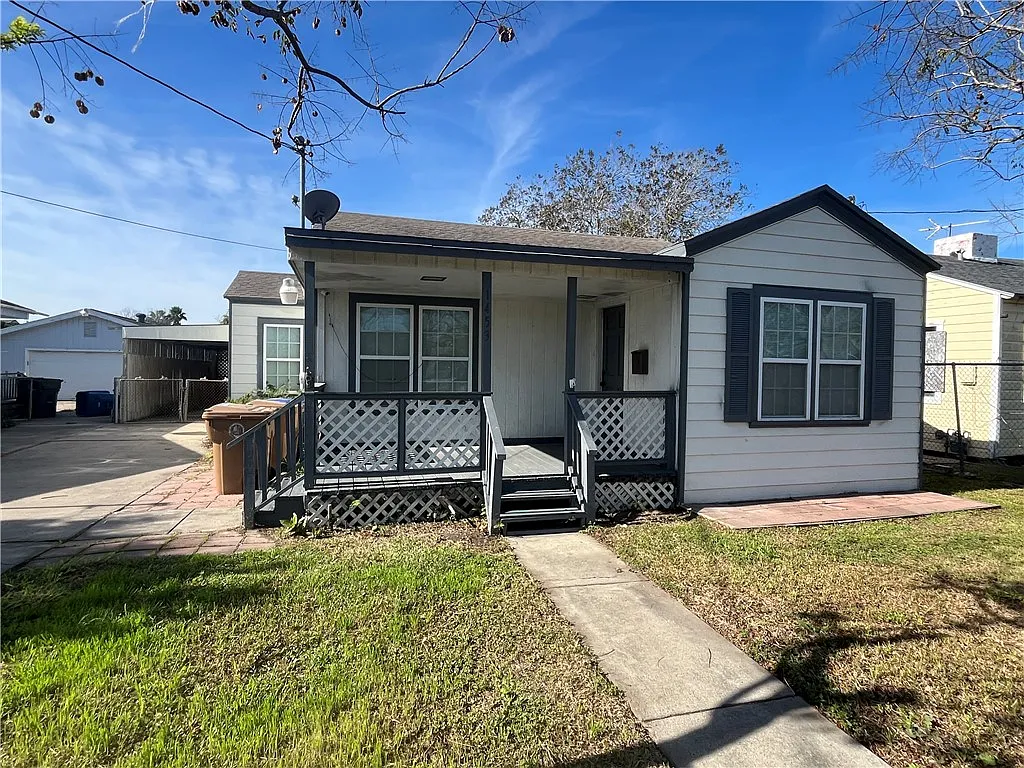 3 bed, 2.0 bath, 1432 sqft, $1,475 — Photo 1