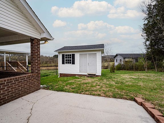 2nd image of 42 Auburn Hills Dr