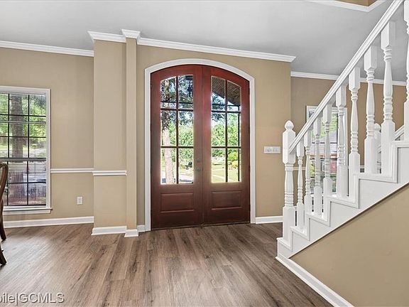 4th image of 2120 Apple Cross Dr W