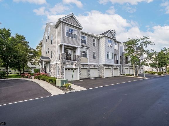 2nd image of 158 George Russell Way