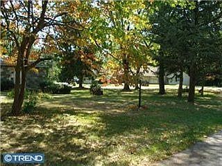 2nd image of 2700 Dorp Ln
