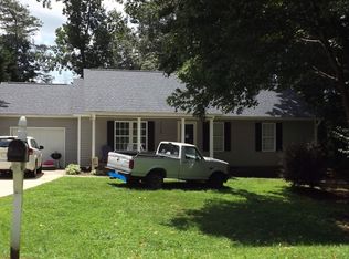 660 Apache Dr, Winston Salem, NC 27107