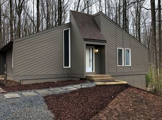 12703 Sabastian Dr, Fairfax, VA 22030