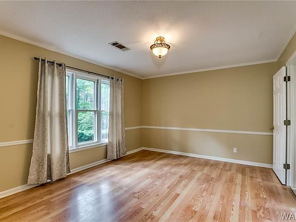 5th image of 1927 Mountainbrook Dr