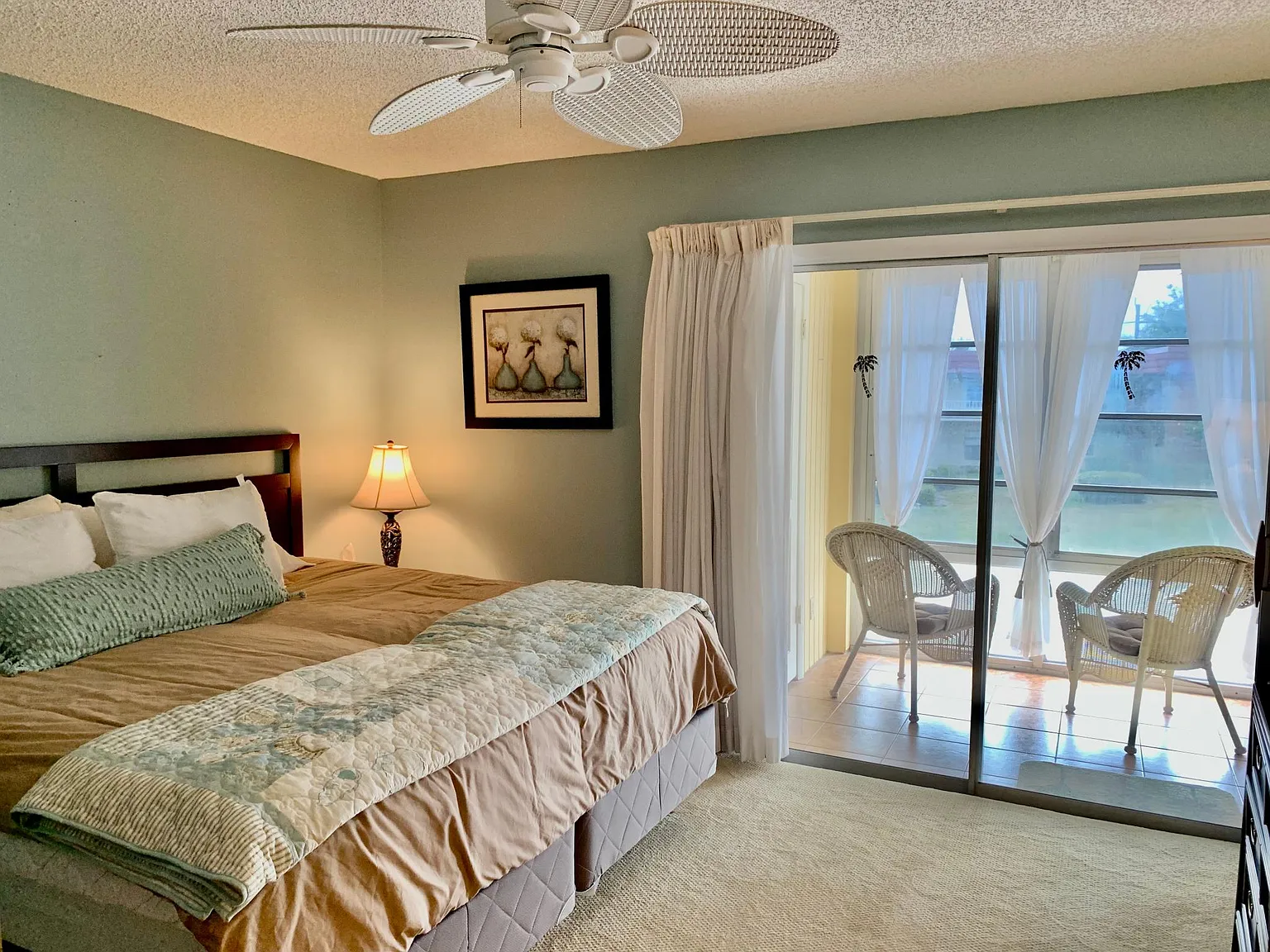 2 bed, 1000 sqft, $1,650 — Photo 4