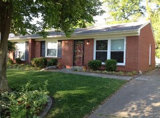 2714 Tregaron Ave, Jeffersontown, KY 40299