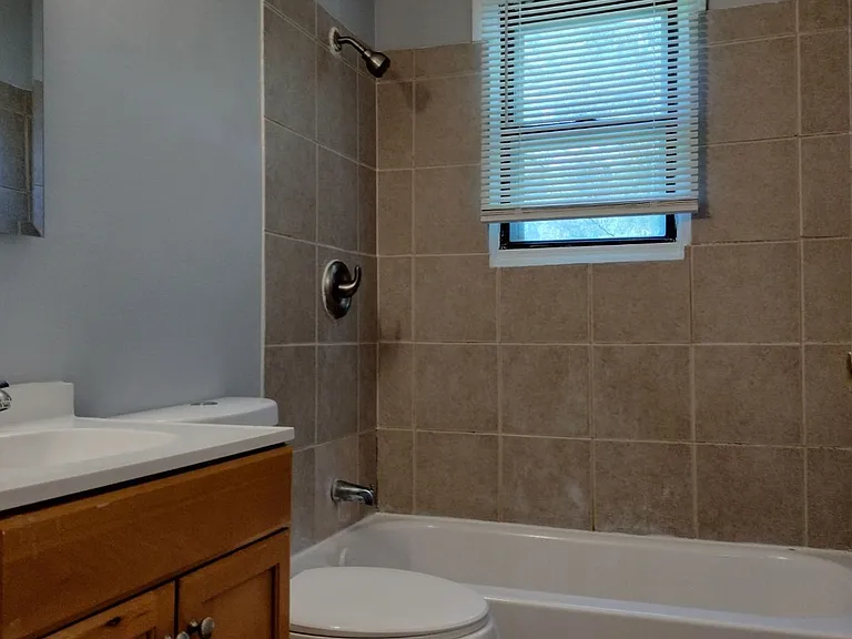 11540 S Peoria St — Photo 19