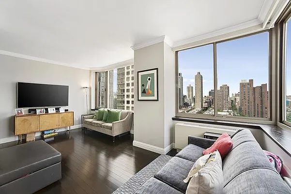 Sold by Maxwell Jacobs | media 1
