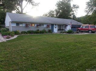 8466 Moms Dr, Van Buren Township, MI 48111