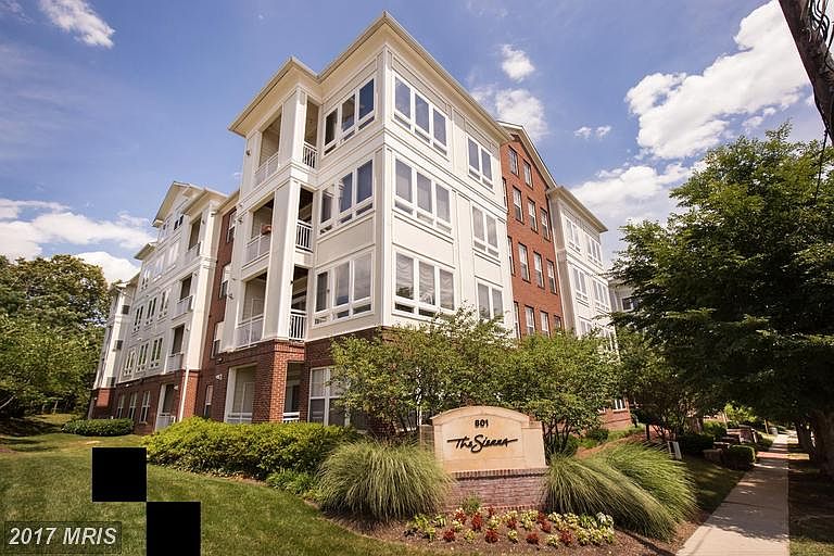 1st image of 801 S Greenbrier St APT 412