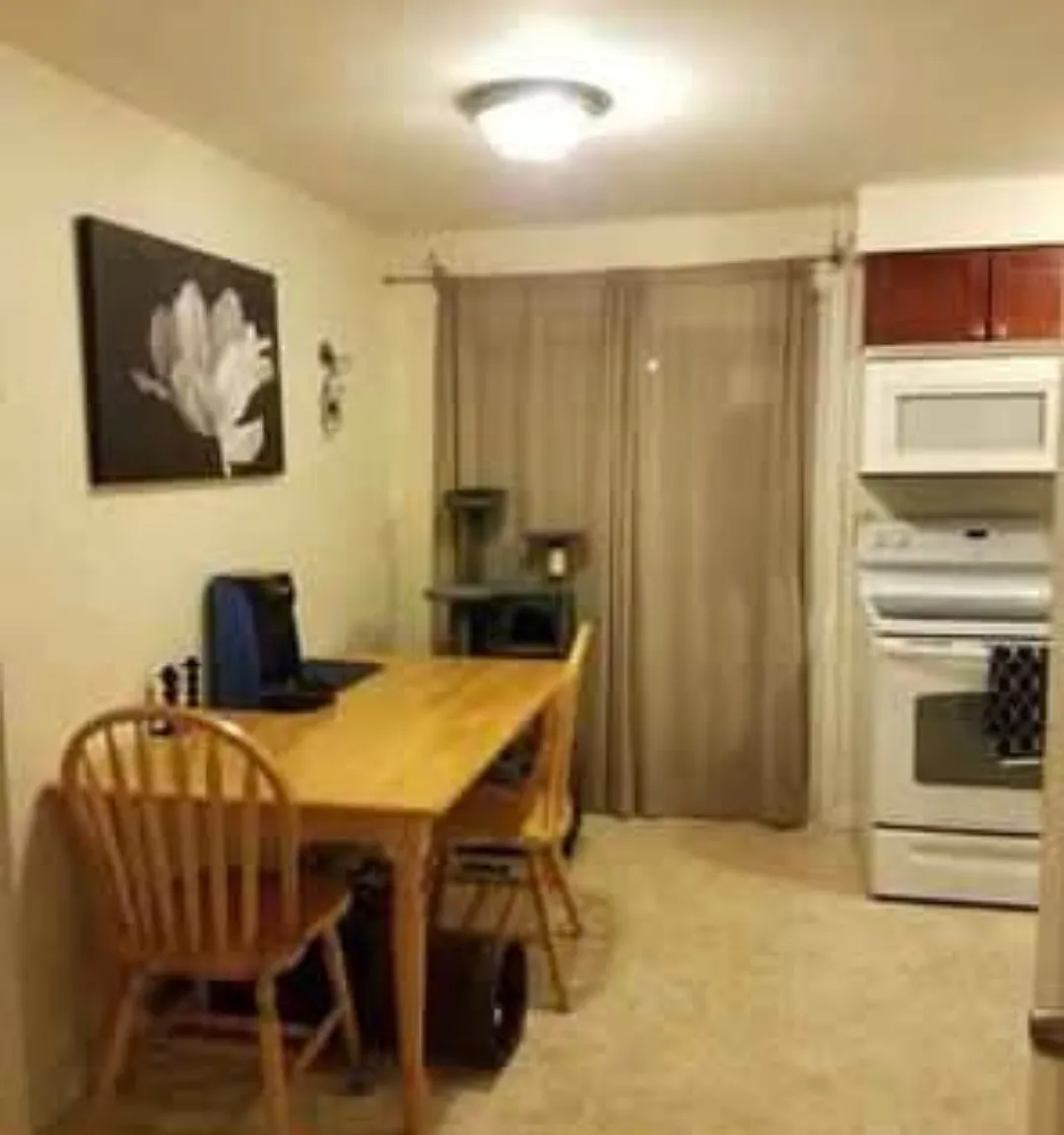 2 bed, 850 sqft, $1,200 — Photo 1