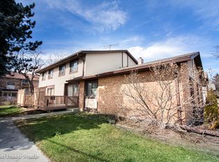 8338 Portsmouth Dr UNIT B, Darien, IL 60561