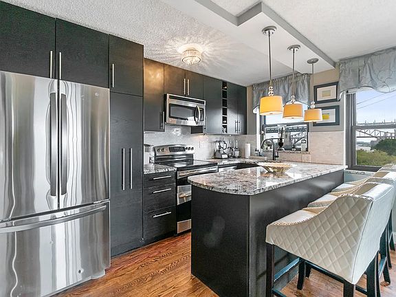 2nd image of 25-40 Shore Blvd #6A