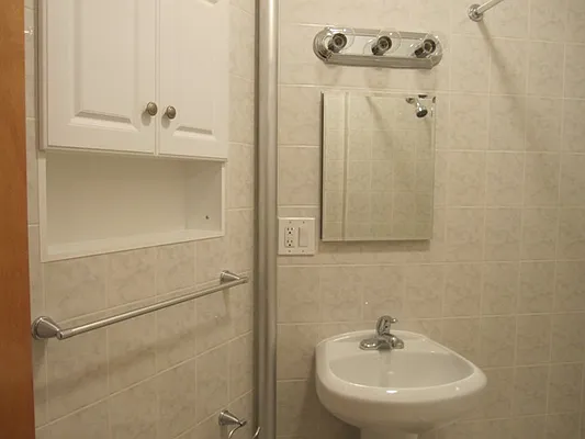 Rented by Weinstein Realty Group | media 19