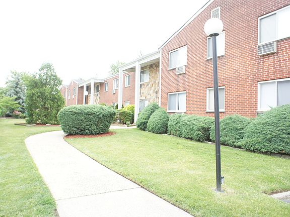 2nd image of 1302 Rockland Ave APT 1G