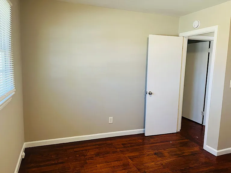 2673 Fairlane Dr SE — Photo 20