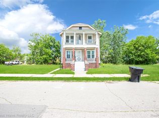 13484 Maine St, Hamtramck, MI 48212