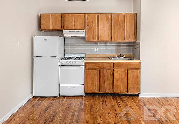3rd image of 31-58 44th St #1B