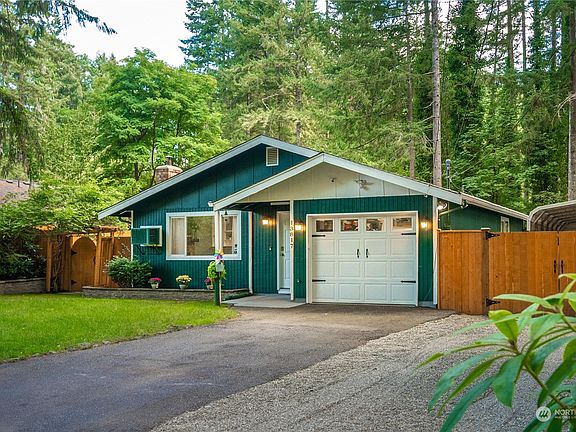 3rd image of 13817 Pinehurst Ln NW