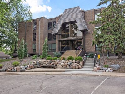 6085 Lincoln Dr APT 123, Edina, MN, 55436