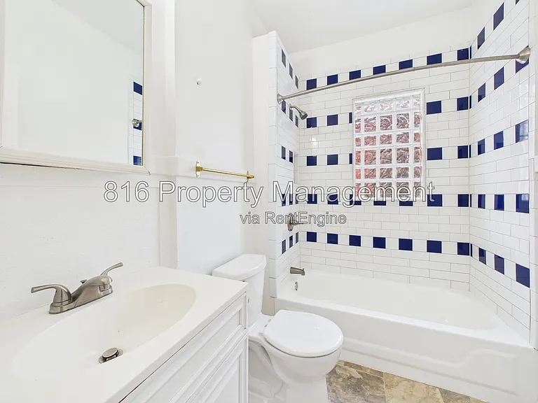 4008 Charlotte St #1 — Photo 16