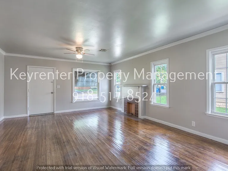 729 N Florence Pl — Photo 15