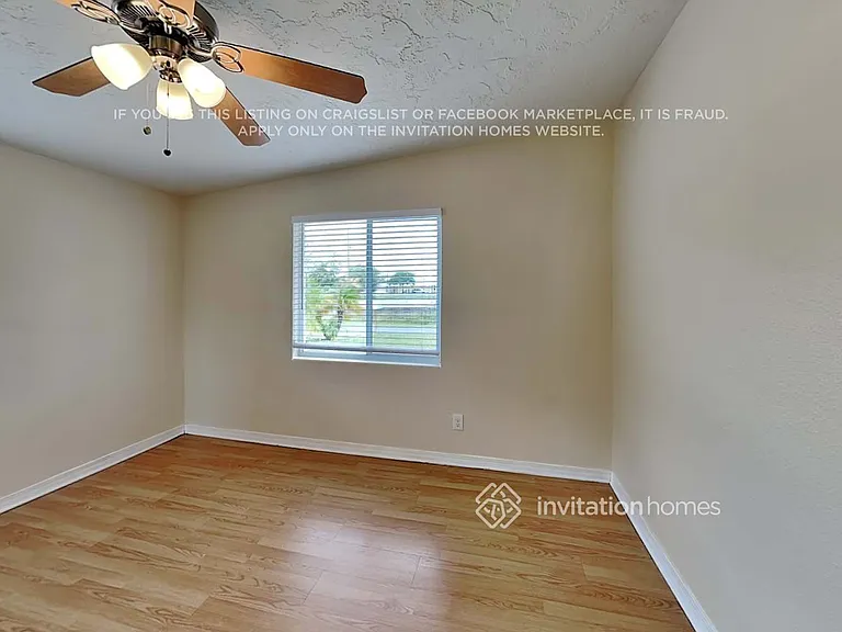 15149 Harding Ave — Photo 12