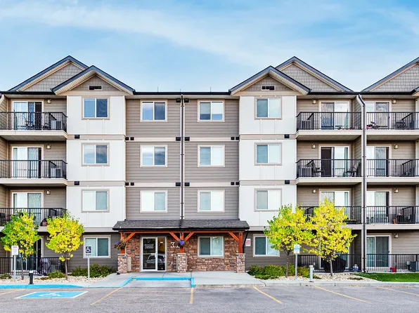 3303 18th Ave NW, Edmonton, AB T6T 0S8