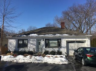 201 Hollow Tree Ridge Rd, Darien, CT 06820