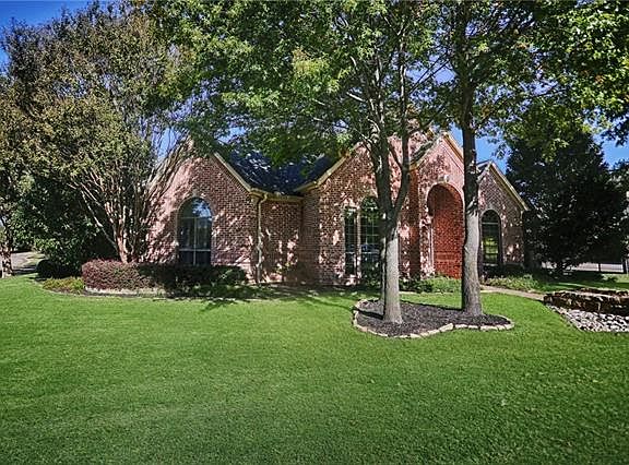 3rd image of 322 Oaklawn Dr