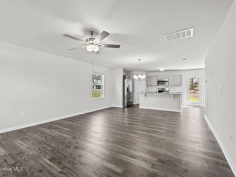 705 Conductor Ct — Photo 3