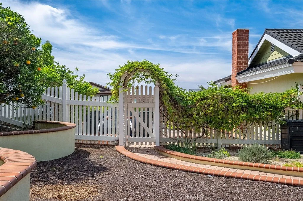 4 bed, 2000 sqft, $6,500 — Photo 3