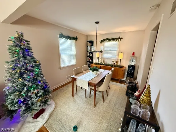 3 Arthur Rd, Bridgewater, NJ 08807