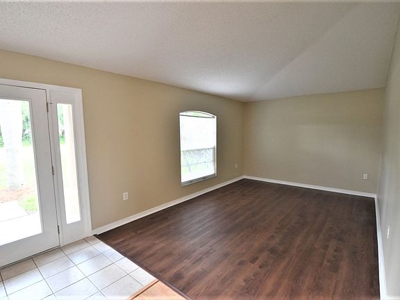 4th image of 2331 E Timbercrest Dr