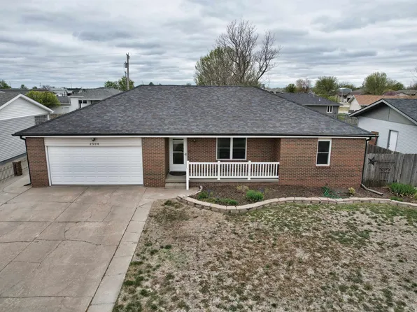 2506 E 20th St, Hays, KS 67601