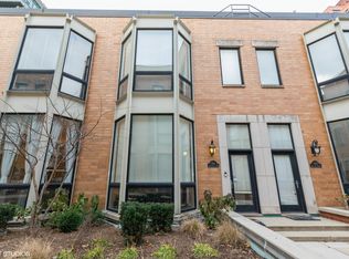 312 N Desplaines St UNIT A, Chicago, IL 60661