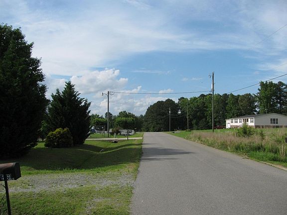 5th image of 200 New Hope St