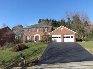 5189 Lakeland Dr, Roanoke, VA 24018