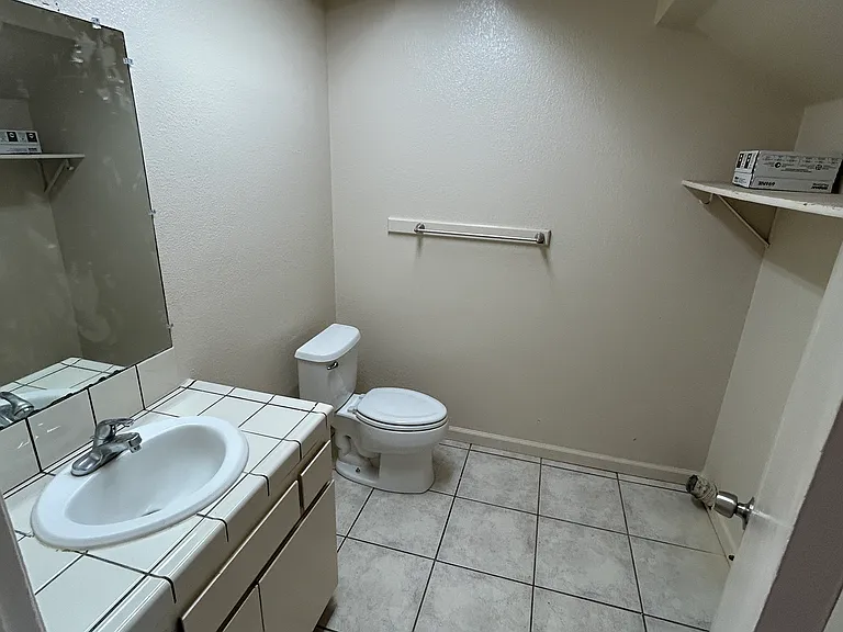 1200 Oak Ave #C — Photo 7