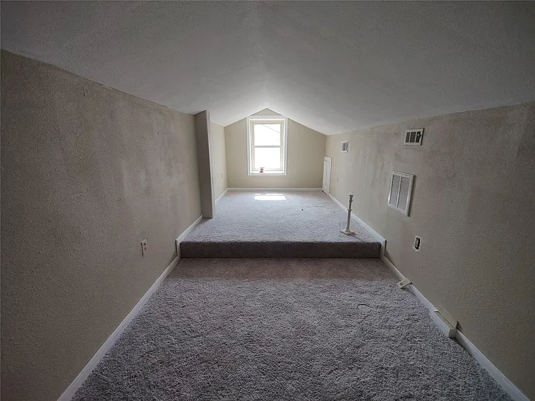 2715 Ashington Dr — Photo 15