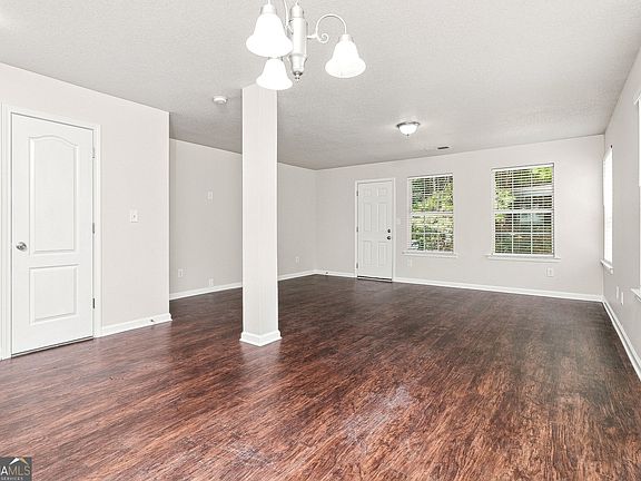 3rd image of 433 Inkberry Dr
